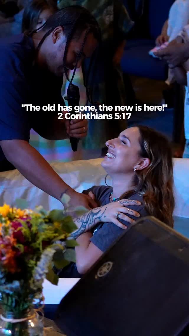 A public yes to what God has already started - a step of obedience, surrender, and new life. Baptism is declaring that the old is behind you and Jesus is making all things new. We’re celebrating every person who chose to take this step of faith🙌🏼🤍🔥

.

#baptism #newlife #jesusisking